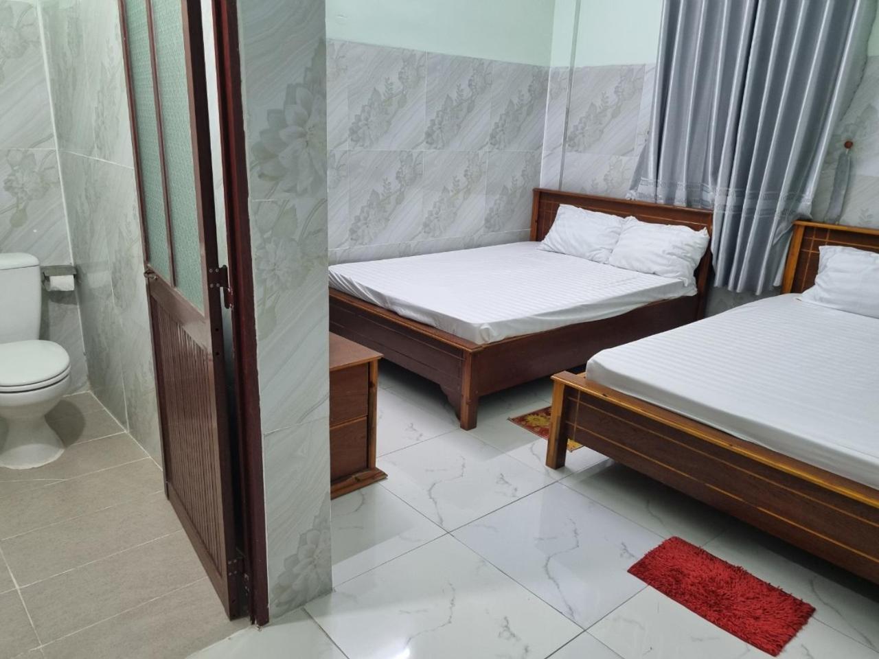 Hotel Khach San Ngoc Quynh à La Gi Extérieur photo