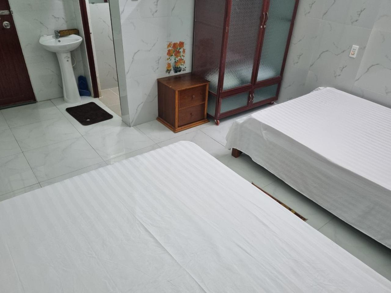 Hotel Khach San Ngoc Quynh à La Gi Extérieur photo