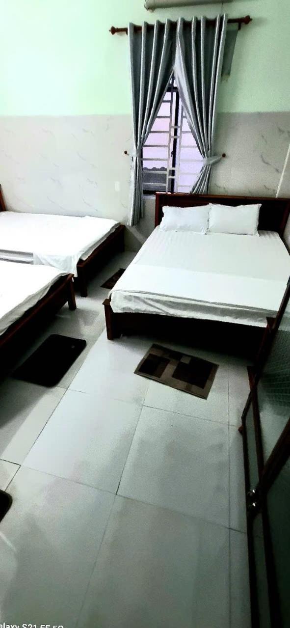 Hotel Khach San Ngoc Quynh à La Gi Extérieur photo