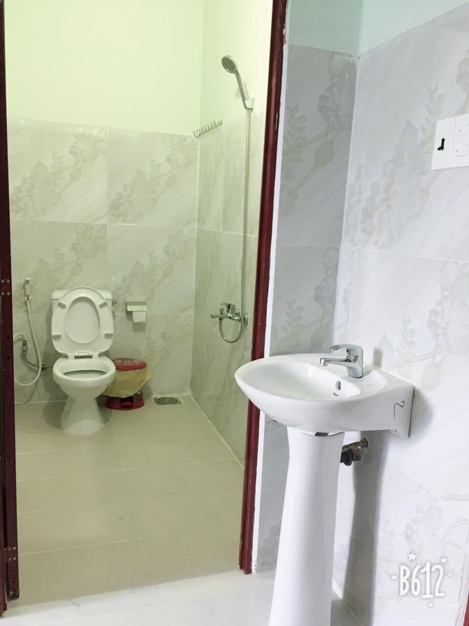Hotel Khach San Ngoc Quynh à La Gi Extérieur photo